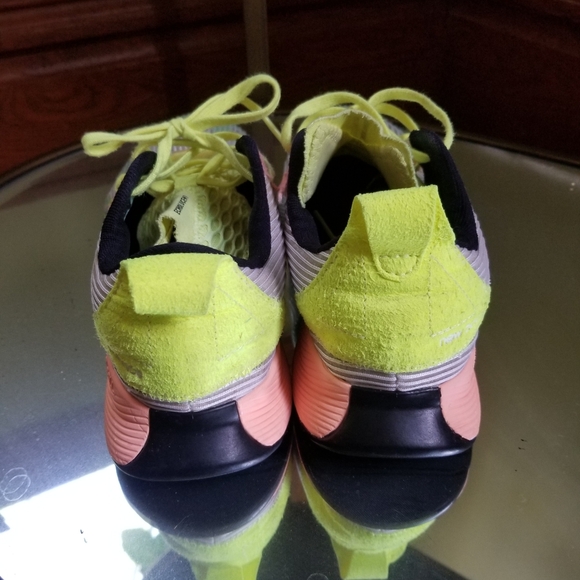 Women's New Balance FuelCell Echolucent size 7.5 white neon athletic sneakers - Picture 10 of 12